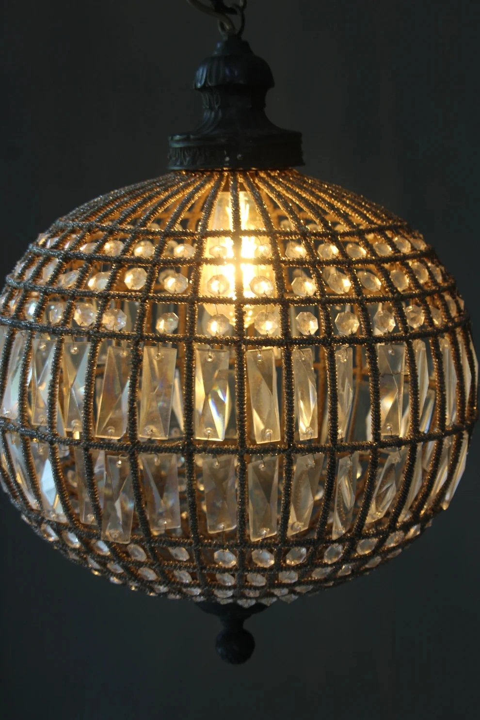 Antique Crystal Globe Chandelier, Adjustable Crystal Sphere Classic Pendant Light Fixture for Living Room Kitchen Island Bronze YG1010/30B-Elsewedy - Image 12